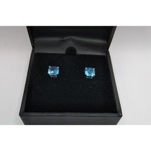 14kt Blue Topaz Earrings